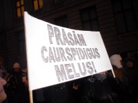 p1000648