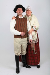 National_costumes_of_Krustpils_2