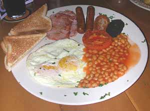 Īru brokastis. Full Irish breakfast.