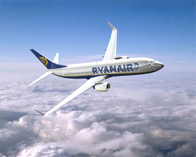 Ryanair plaukst un zeļ.