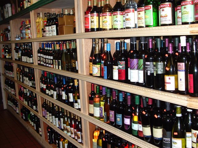 Alkohola patēriņš pieaug.