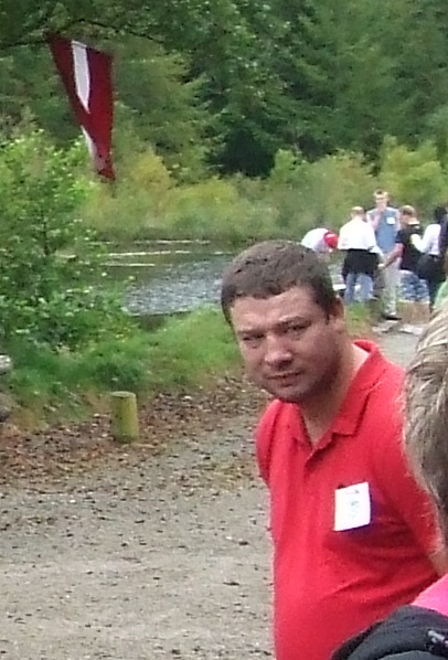 Uzvar jaunpienācējs