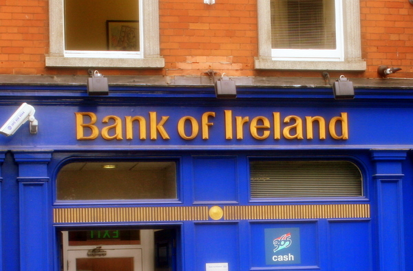 Valdība garantēs noguldījumus bankās