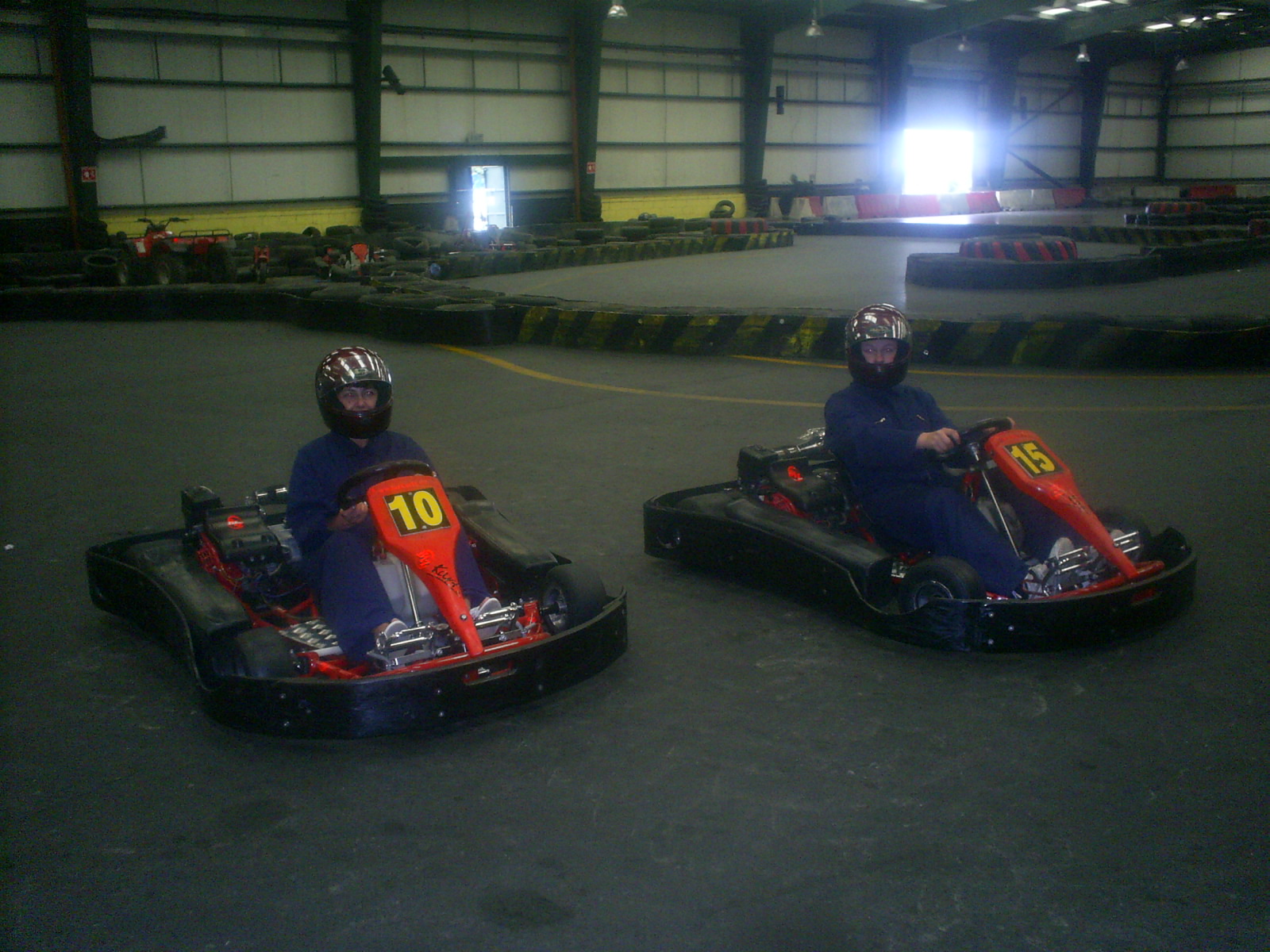 Kartingi.