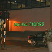 Dunnes Stores nekomentē baumas