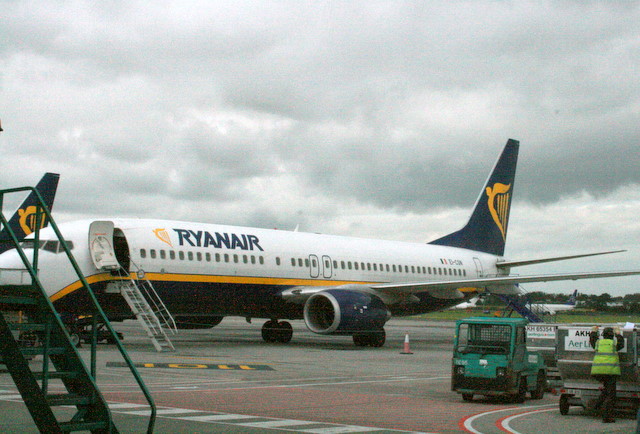 Tiesībsargs konstatē netiešo diskrimināciju Ryanair darbībā