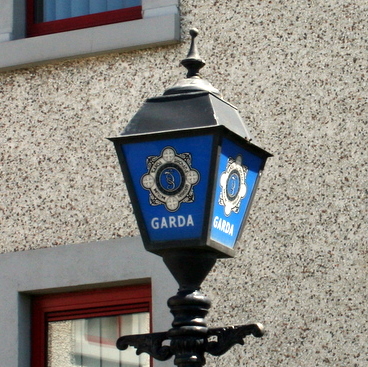 Apcietināts bordeļa turētājs