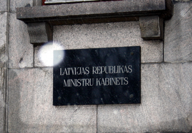 Valdība prognozē bezdarbu 15,8%