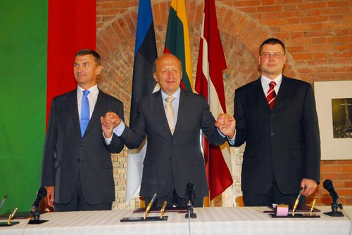 Premjeri paraksta kopīgu deklarāciju
