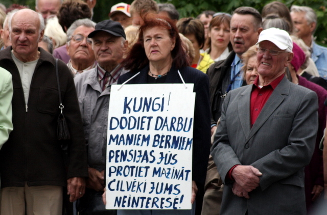 Latvijā samazinās viesstrādnieku skaits