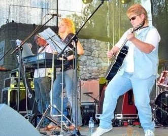 Īrijas mūziķu rindas papildina grupa “Versija”