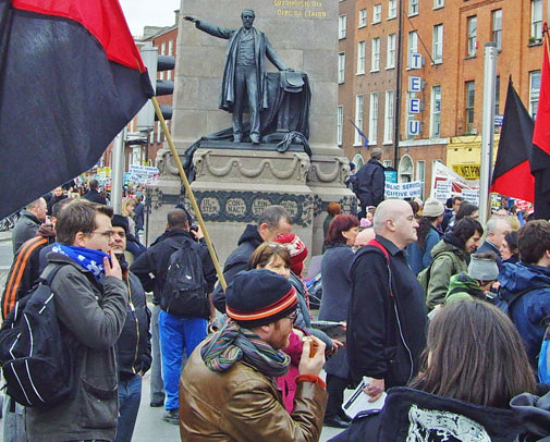 Valsts dienestu darbinieki uzsāk protesta akciju