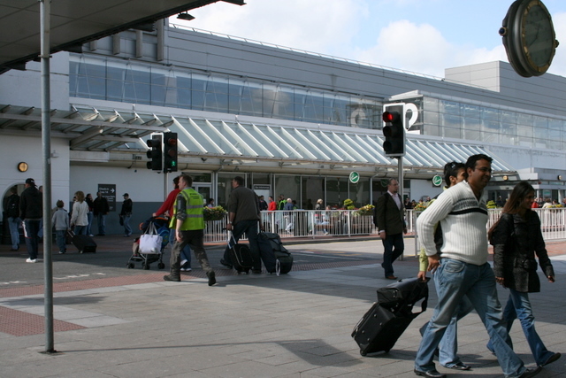 Dublinas lidosta atsāk darbu