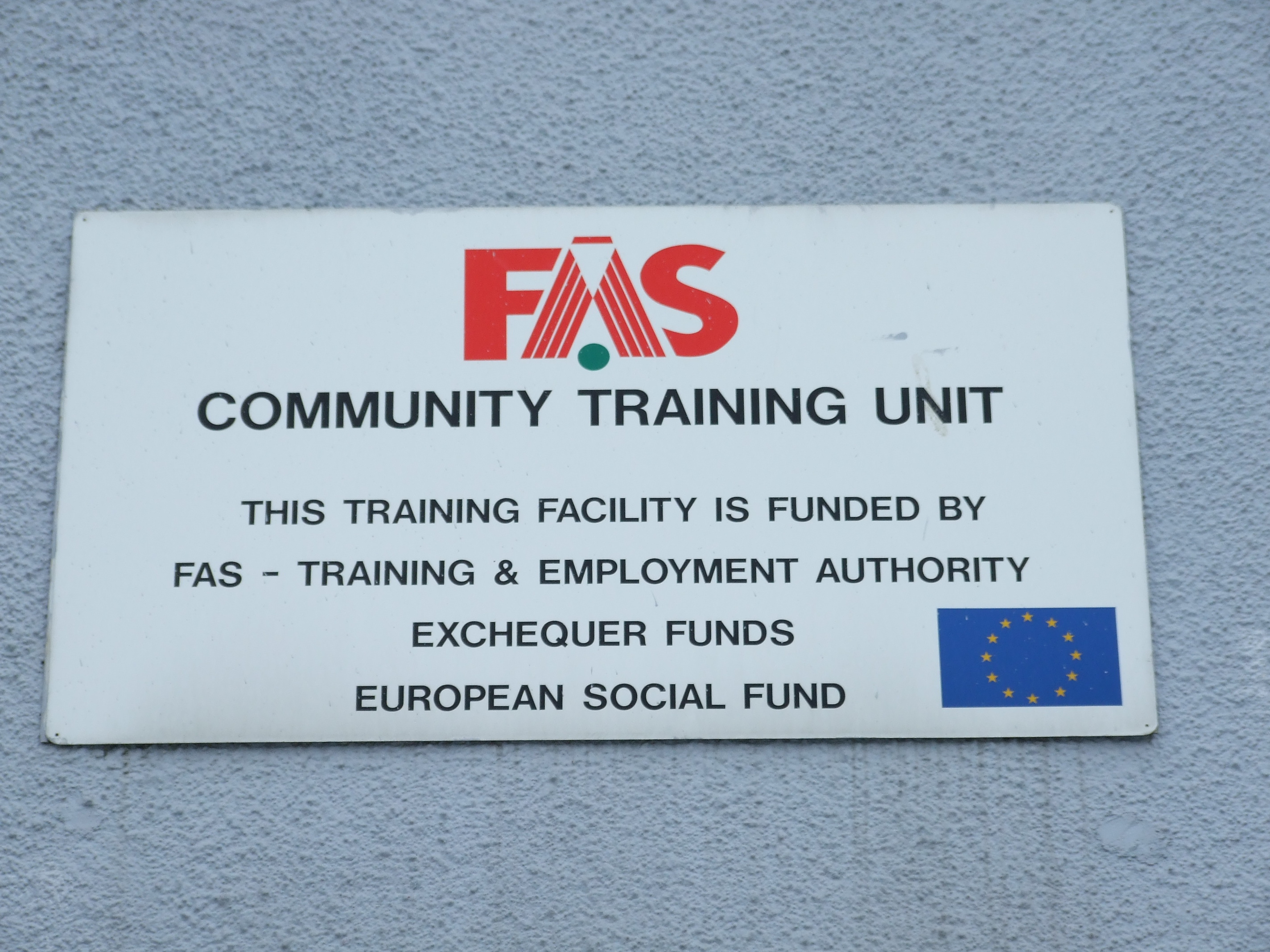 FÁS: bezdarbs samazināsies tikai uz emigrācijas rēķina