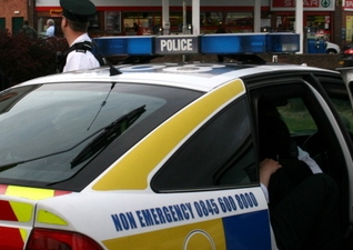 Anglijā sadurts latvietis, policija meklē lieciniekus
