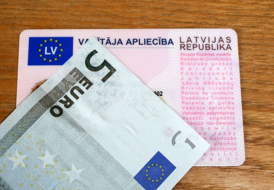 CSDD izsniedz izziņas angļu valodā