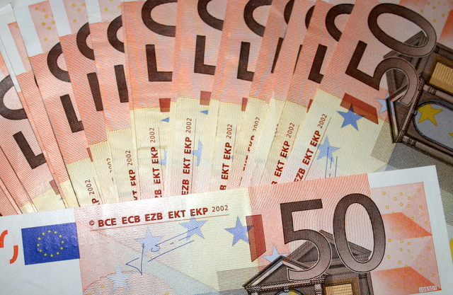 Īrija piešķir 7 miljonus eiro emigrantiem Lielbritānijā