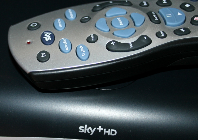Sky meklē darbiniekus
