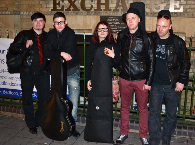 Anglijas latviešu grupa “Albert Road” iekļūst šova “Live and Unsigned” pusfinālā