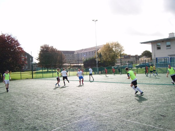 Mini futbola turnīrs Limerikā
