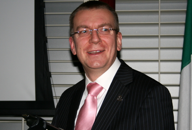 Darba vizītē Dublinā ieradies Latvijas ārlietu ministrs