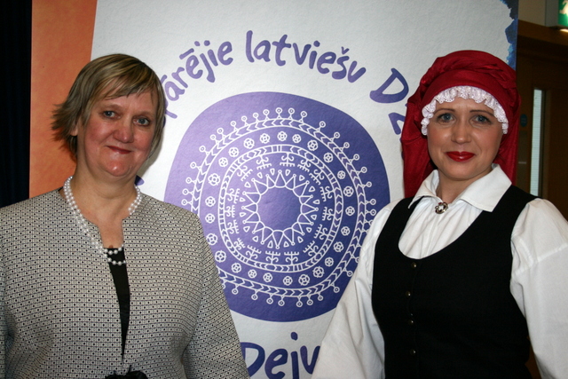 “eLVē” un “Karbunkulis” dosies uz Dziesmu un deju svētkiem Rīgā!