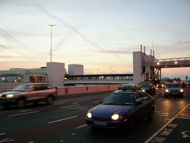 Dublinas lidostas autostāvvietās paredzami remontdarbi