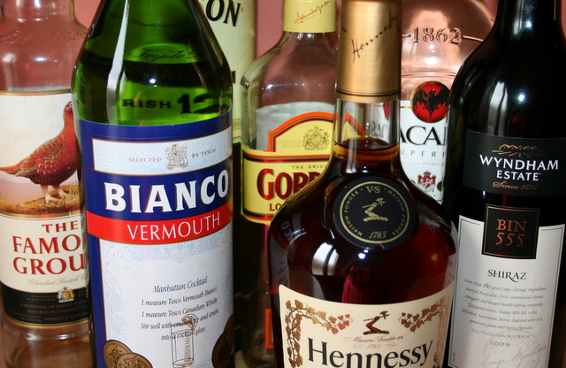 Alkohola un narkotiku palīdzības dienesti
