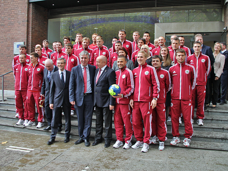 Vēstniecība vēl veiksmi Latvijas nacionālajai futbola izlasei (papildināts)