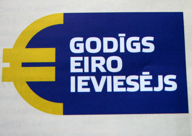 Pētījums: 58% iedzīvotāju bažījas par gaidāmo eiro ieviešanu