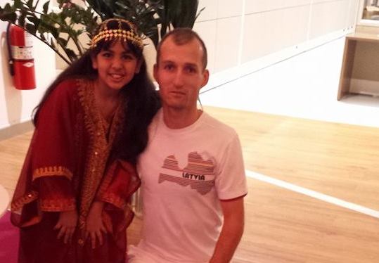 R. Zaķis Katarā veic 50 km distanci un zaudē 5 kg no sava svara