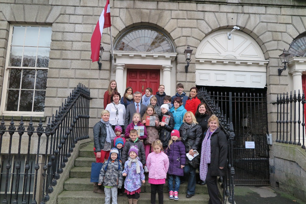 Vēstniecībā Dublinā svin Dzimtās valodu dienu