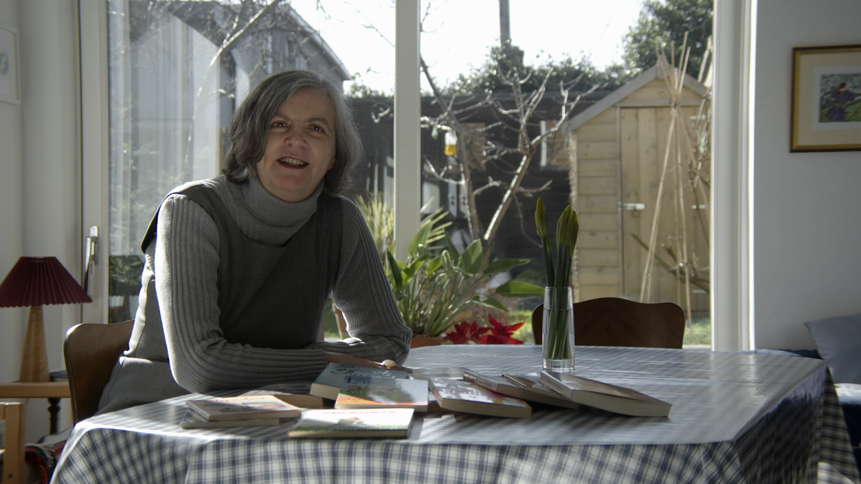 #domasspēks 15. epizodē Raiņa mīklu uzdod īru rakstniece Siobhán Parkinson