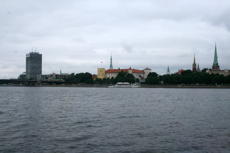 2015. gada sākumā Latvijā par 15,4 tūkstošiem iedzīvotāju mazāk
