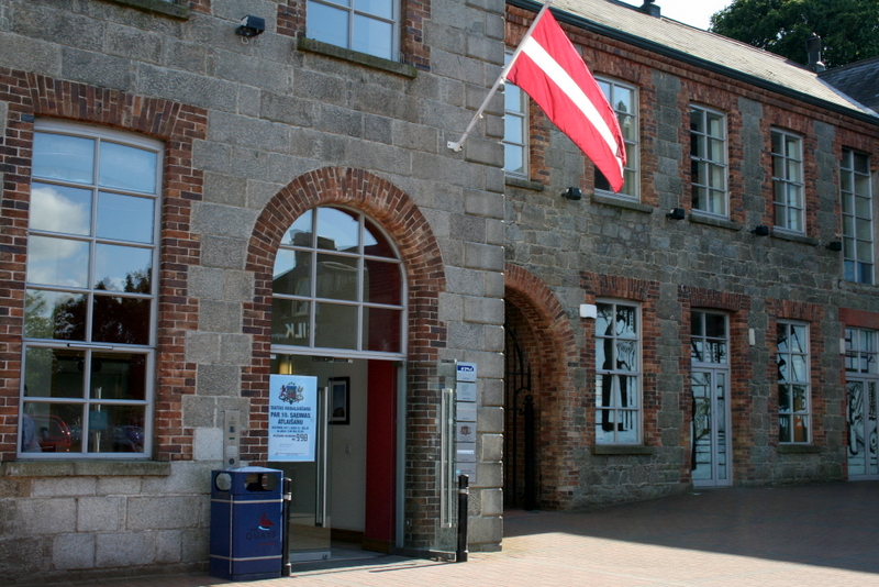 Mobilā pasu darbstacija Newry (Ziemeļīrijā)