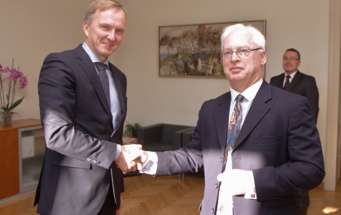 Valsts sekretārs ar jauno Īrijas vēstnieku pārrunā divpusējo sadarbību