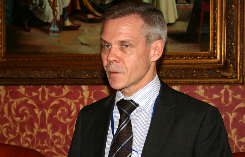 Vēstnieks G. Apals apmeklē Leterkeniju un Roskomonu