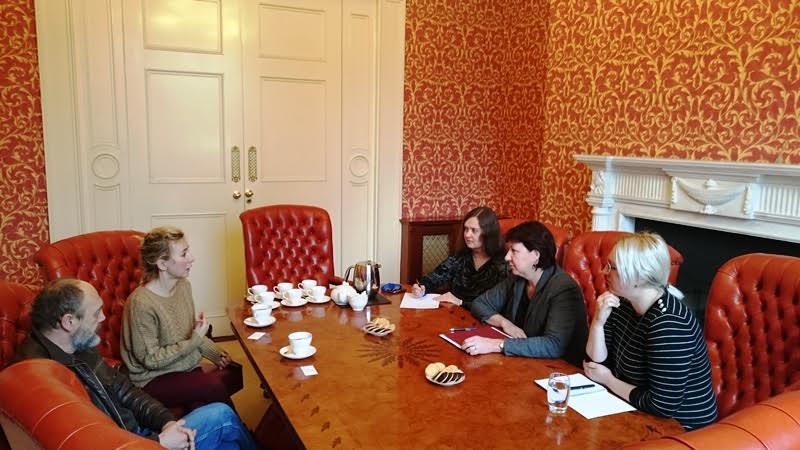 Vēstniecībā notiek tikšanās ar “Barka Ireland” pārstāvjiem par sociālo palīdzību tautiešiem