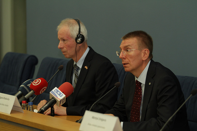 Kanādas ārlietu ministrs uzsver gatavību aizsargāt katru Latvijas kvadrātcentimetru
