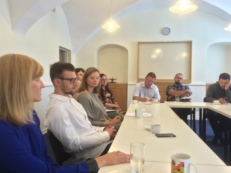Latvijas Institūta diskusija par #GribuTeviAtpakaļ