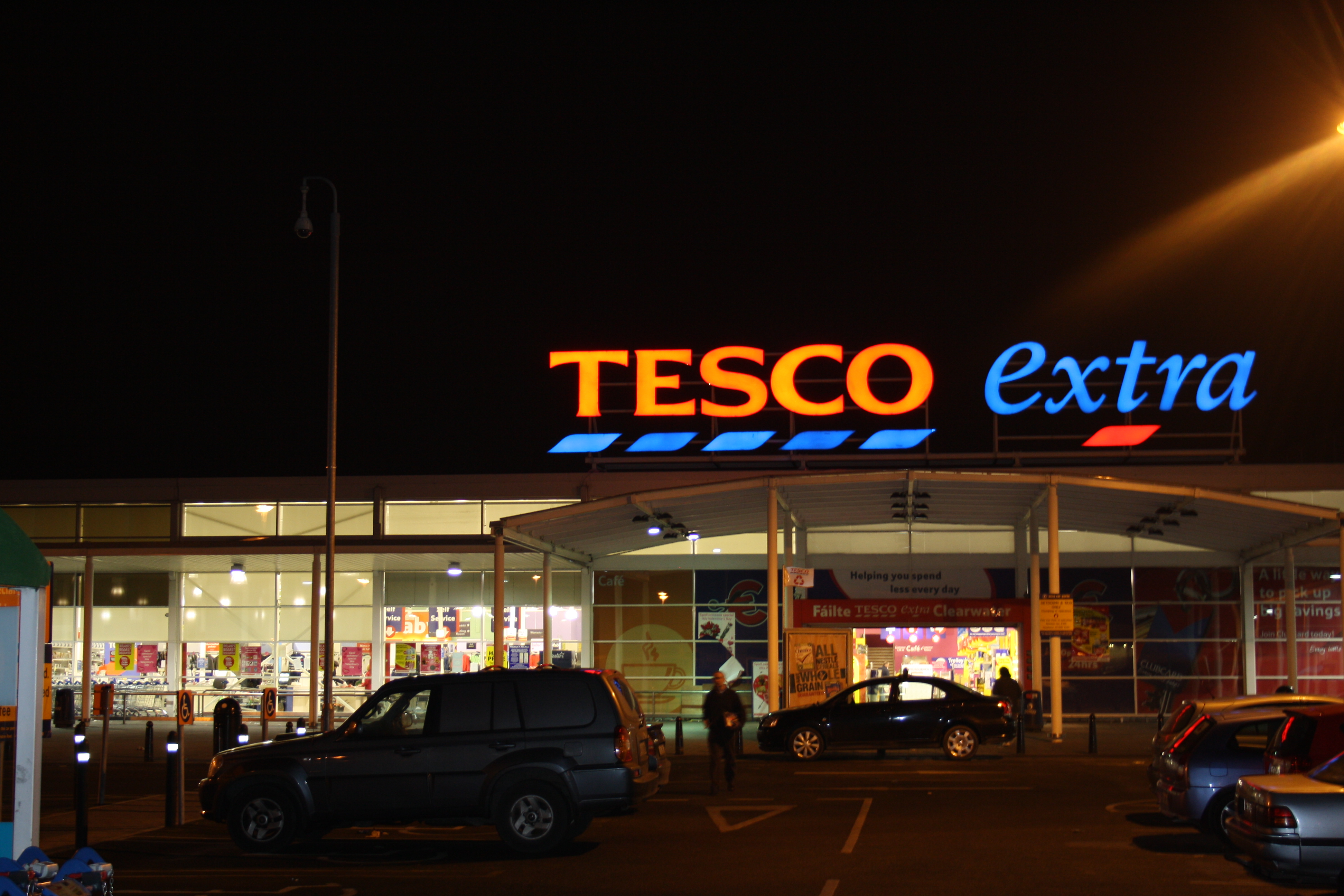 Tesco darbinieki uzsāk protesta akcijas