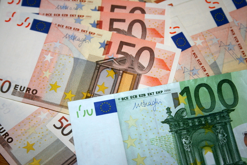 “Eurostat”: sievietes pelna mazāk