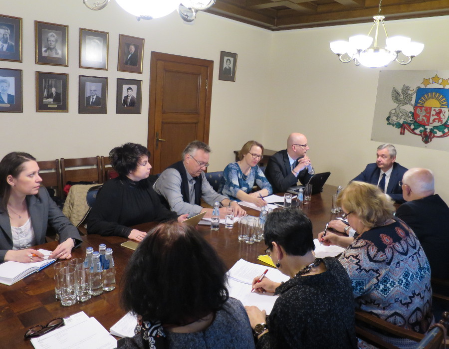 Diasporas izglītības attīstība ir viena no IZM prioritātēm
