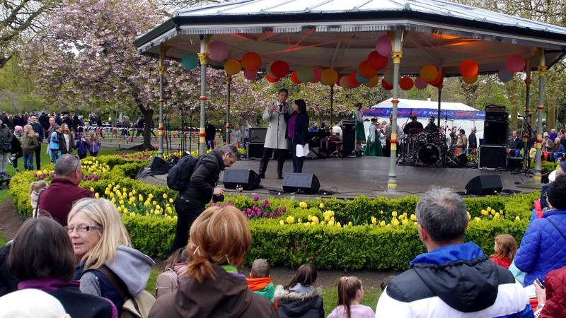 Latvieši dzied un dejo īru kultūras festivālā Dublinā