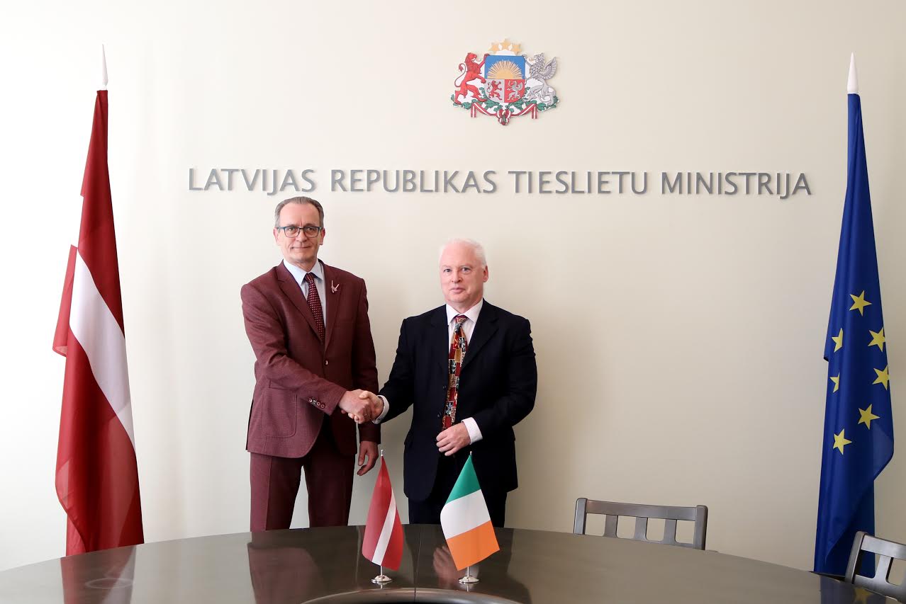 Dz. Rasnačs ar Īrijas vēstnieku apspriež divpusējās sadarbības stiprināšanu