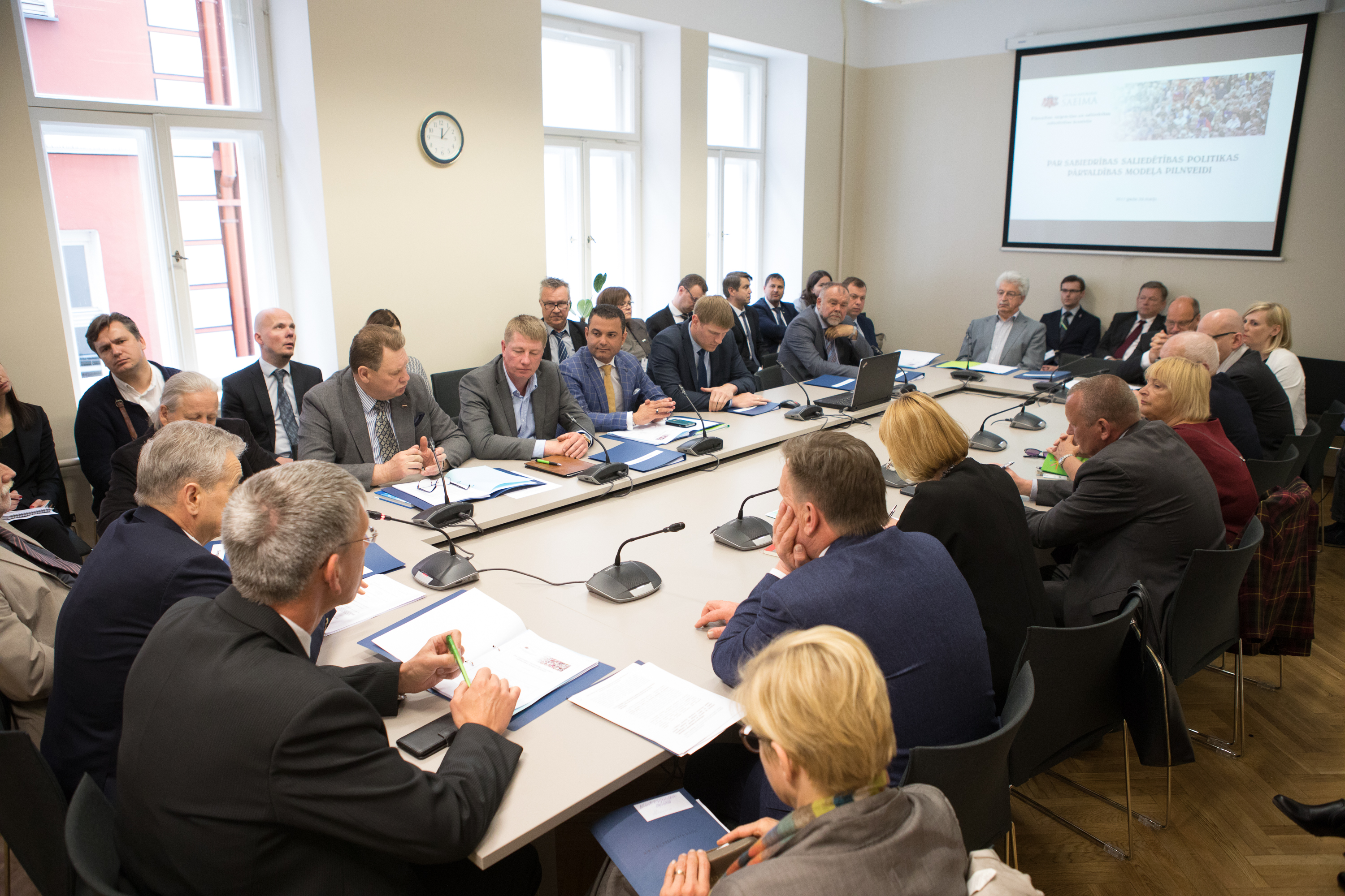 Pilsonības komisijā vienojas par saliedētības politikas pārvaldības modeļa pilnveidi