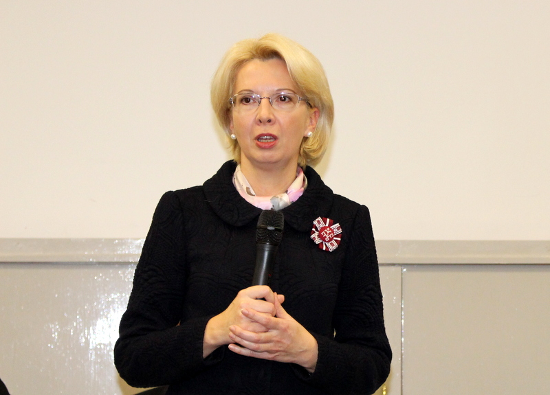 I.Mūrniece: tas ir latviešu gara spēks, kas saulei Latvijas ģerbonī nekad neļaus norietēt