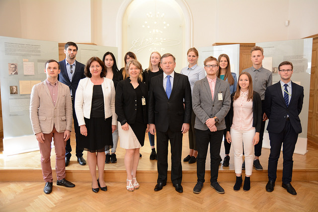 ĀM iepazīstina ar pētījuma rezultātiem par Rīgas skolēnu nākotnes plāniem