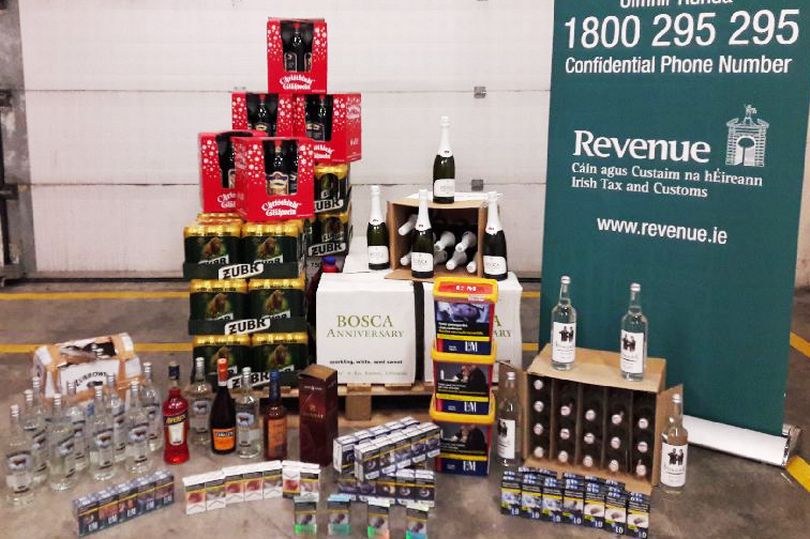 Muita latvietim un polim konfiscē kontrabandas alkoholu un cigaretes