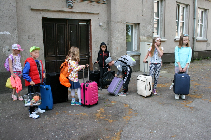 Izsludināts konkurss programmā “Atbalsts diasporas un Latvijas bērnu kopējām nometnēm”